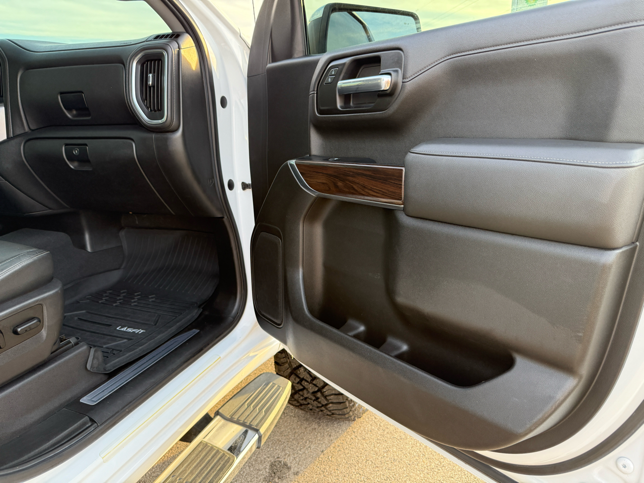 GMC Sierra 1500 4WD Crew Cab 147" SLT 2019