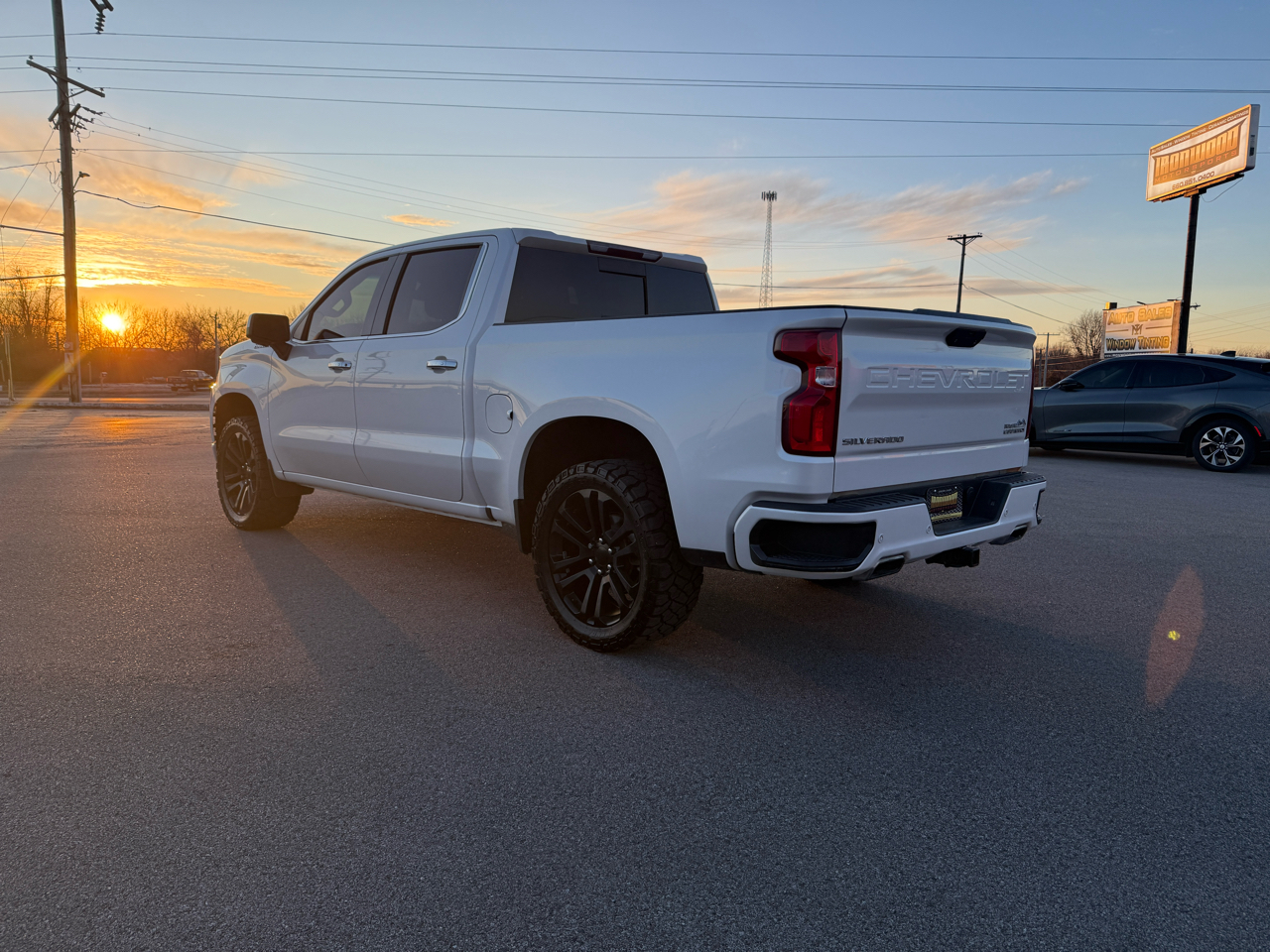 Chevrolet Silverado 1500 High Country Crew Cab 4WD 2019