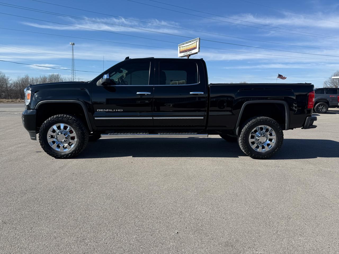 GMC Sierra 2500HD Denali Crew Cab 4WD 2015