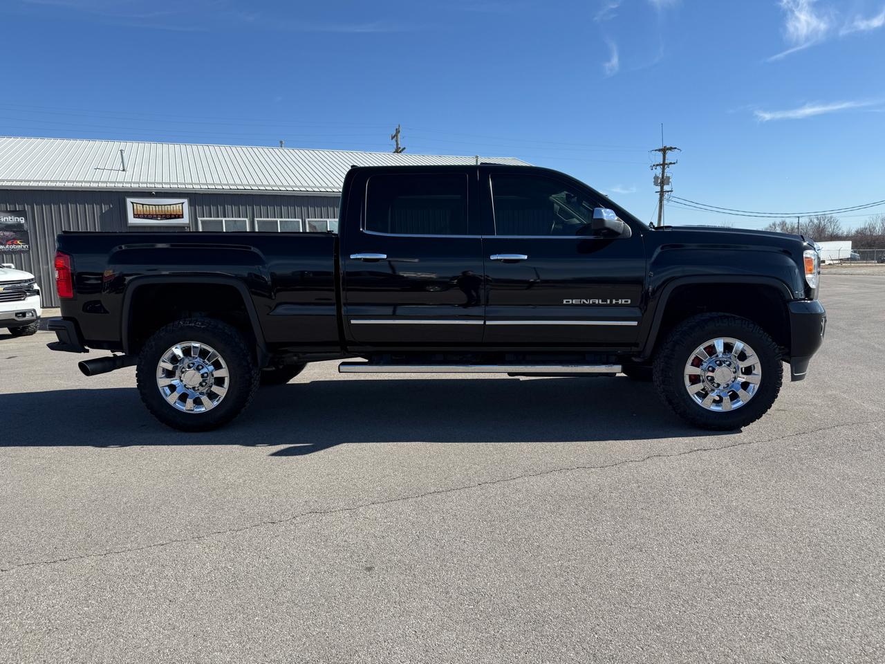GMC Sierra 2500HD Denali Crew Cab 4WD 2015