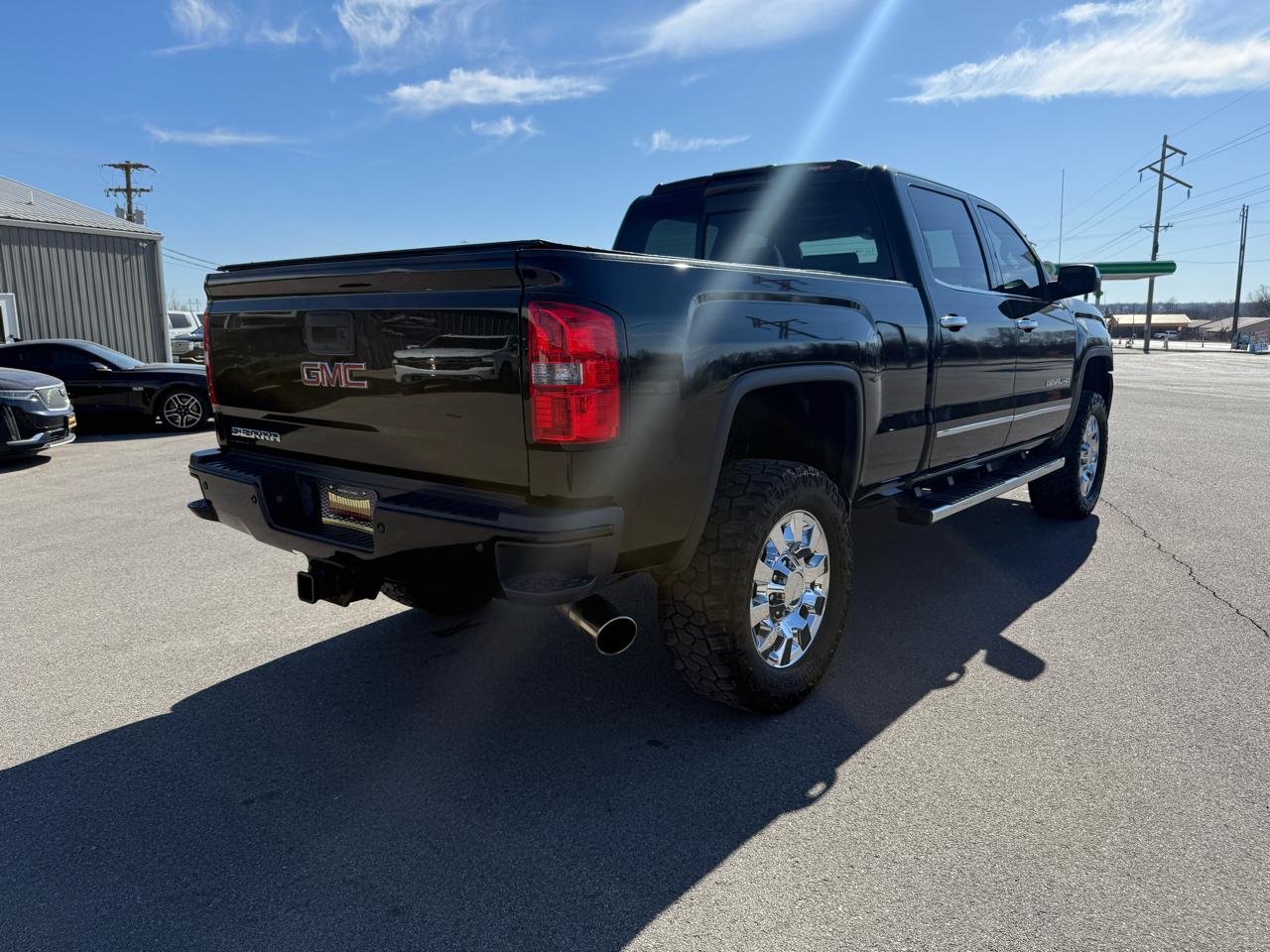 GMC Sierra 2500HD Denali Crew Cab 4WD 2015