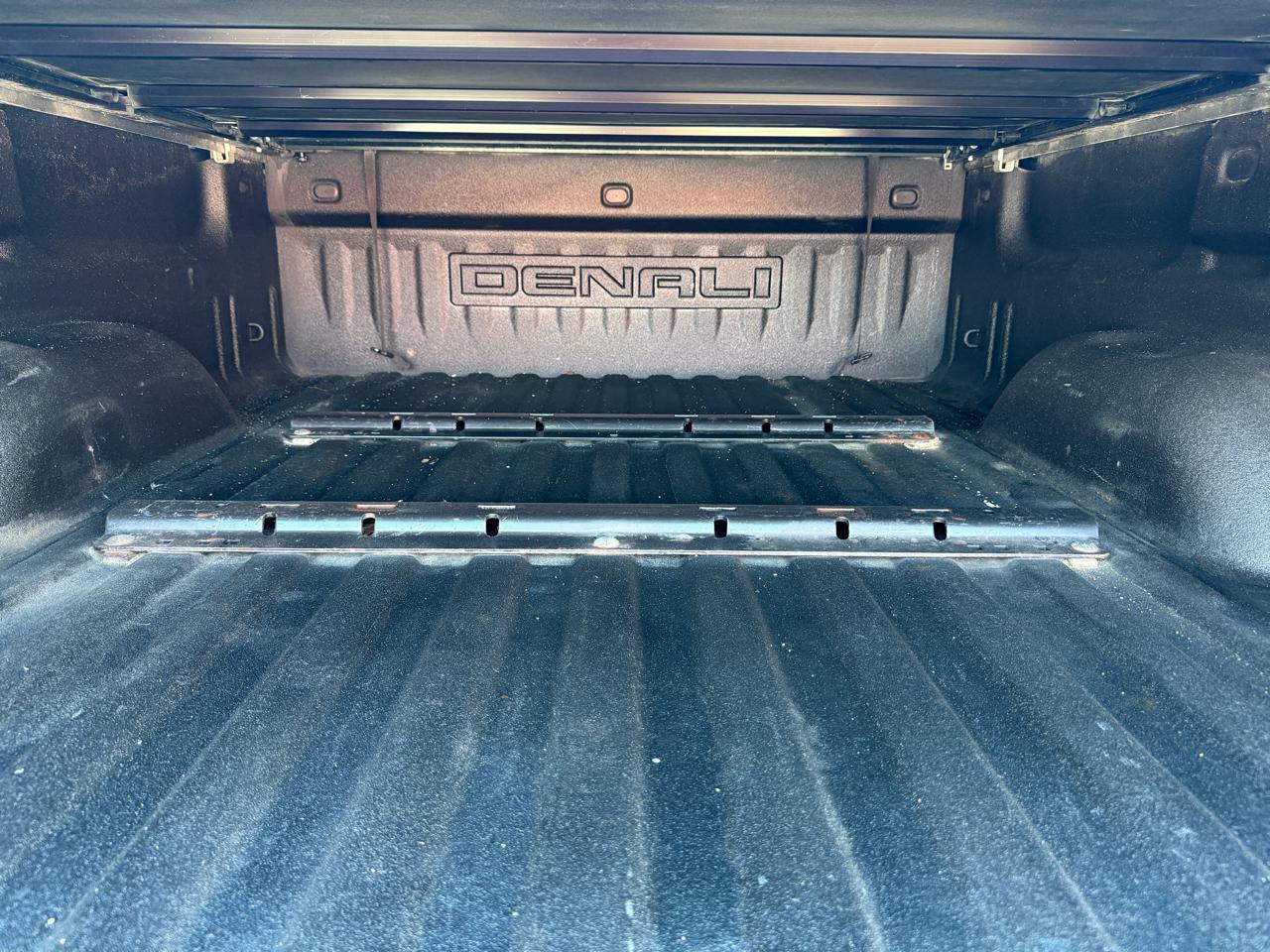 GMC Sierra 2500HD Denali Crew Cab 4WD 2015