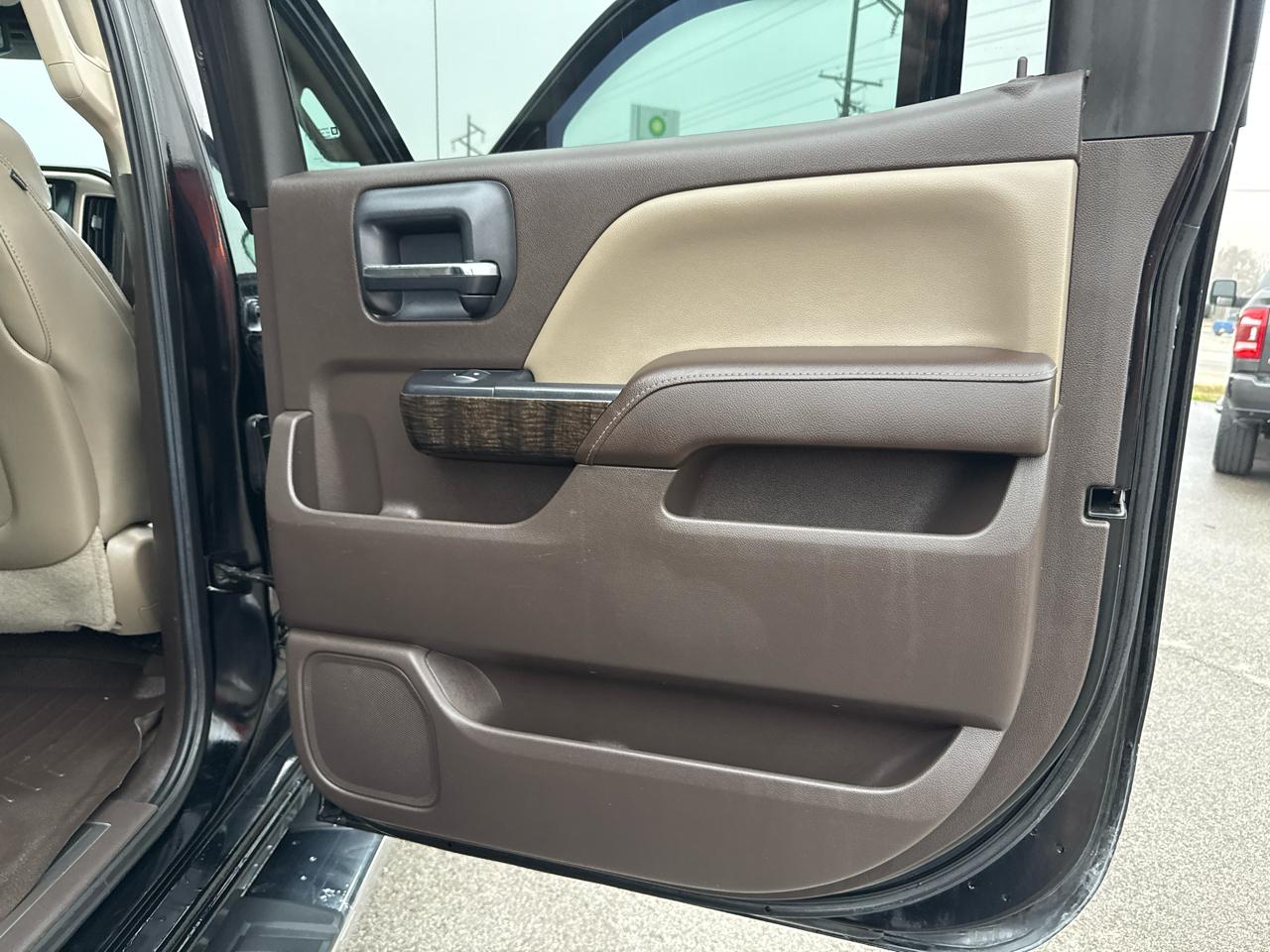 GMC Sierra 2500HD Denali Crew Cab 4WD 2015