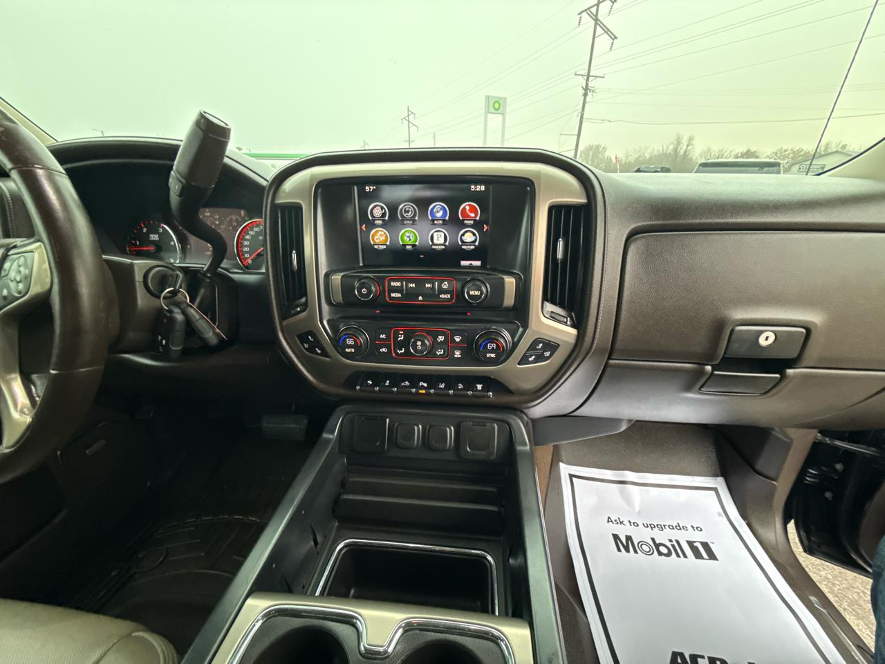 GMC Sierra 2500HD Denali Crew Cab 4WD 2015