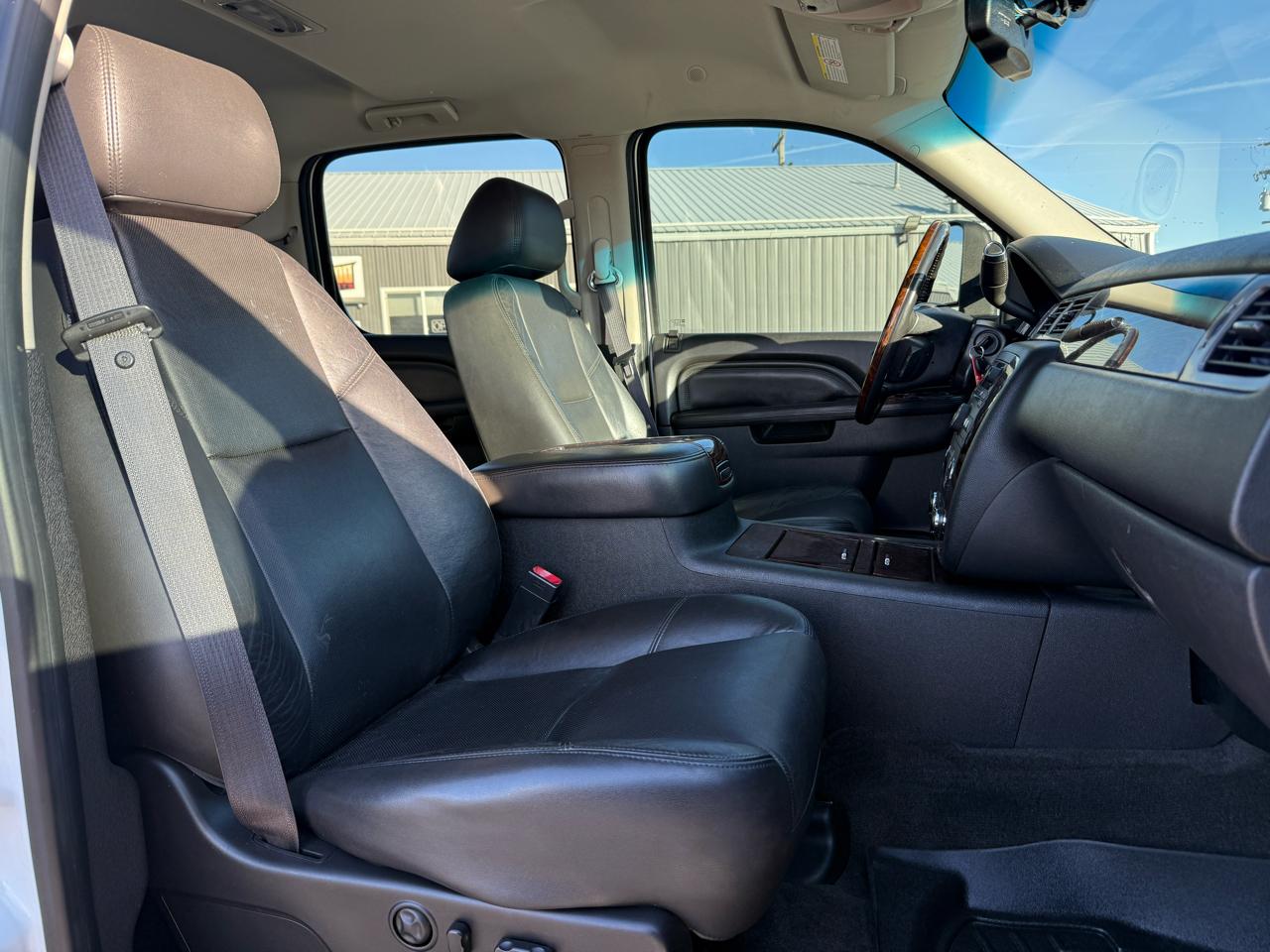 GMC Sierra 3500HD Denali Crew Cab SRW 4WD 2012