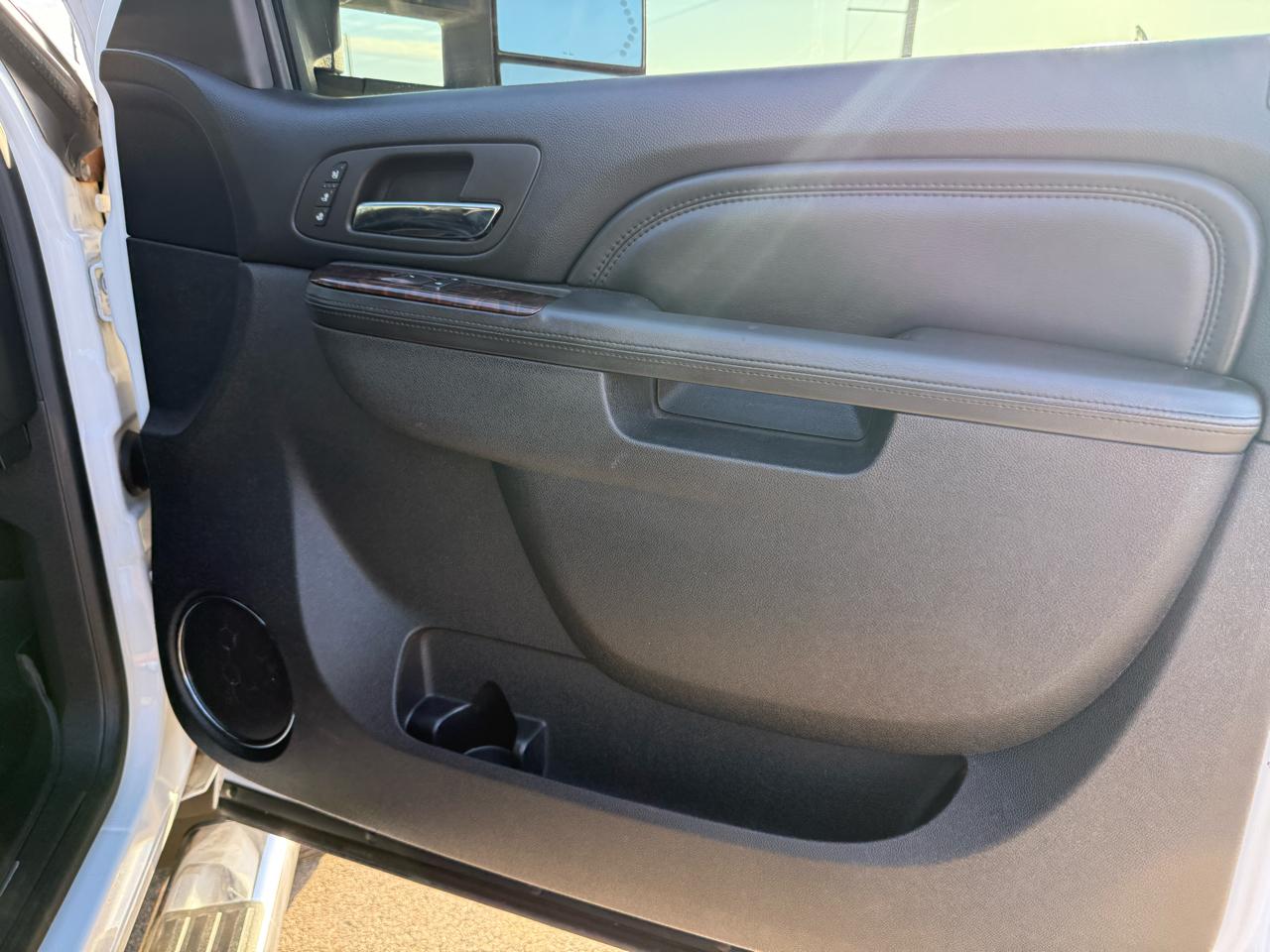 GMC Sierra 3500HD Denali Crew Cab SRW 4WD 2012