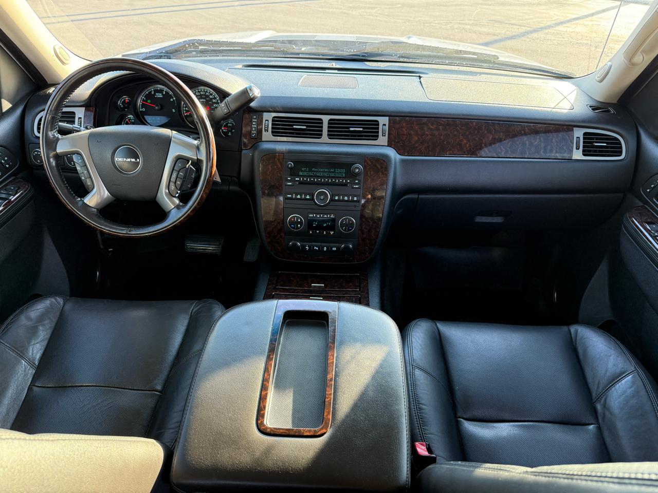 GMC Sierra 3500HD Denali Crew Cab SRW 4WD 2012