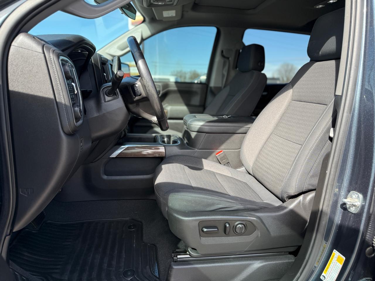 Chevrolet Silverado 1500 4WD Crew Cab 157" RST 2020