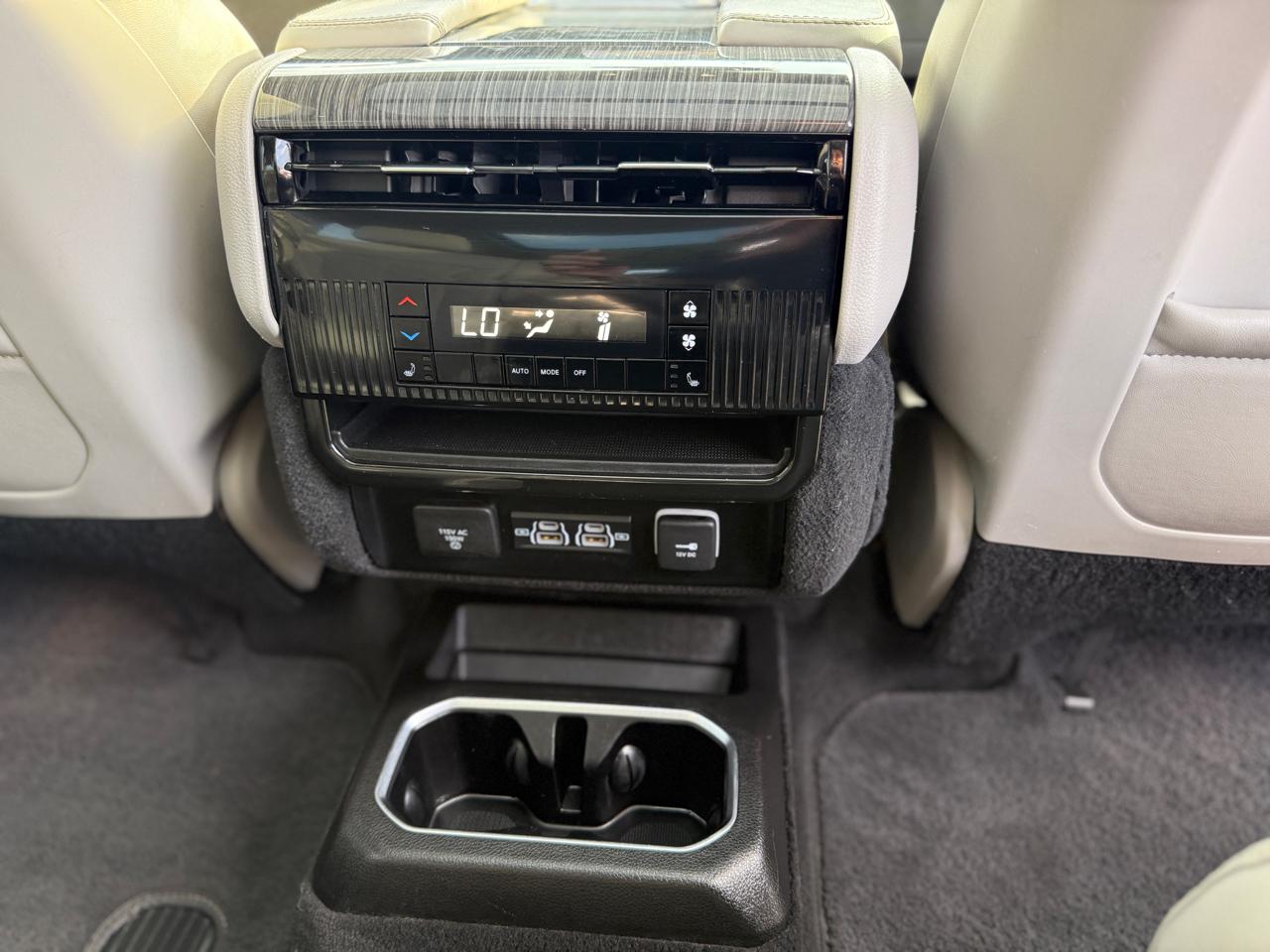 Jeep Wagoneer Series III 4WD 2022