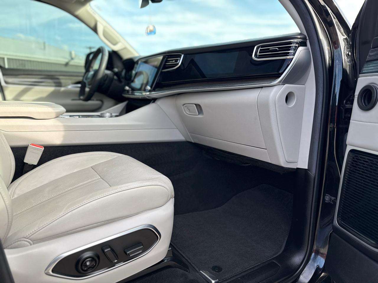 Jeep Wagoneer Series III 4WD 2022