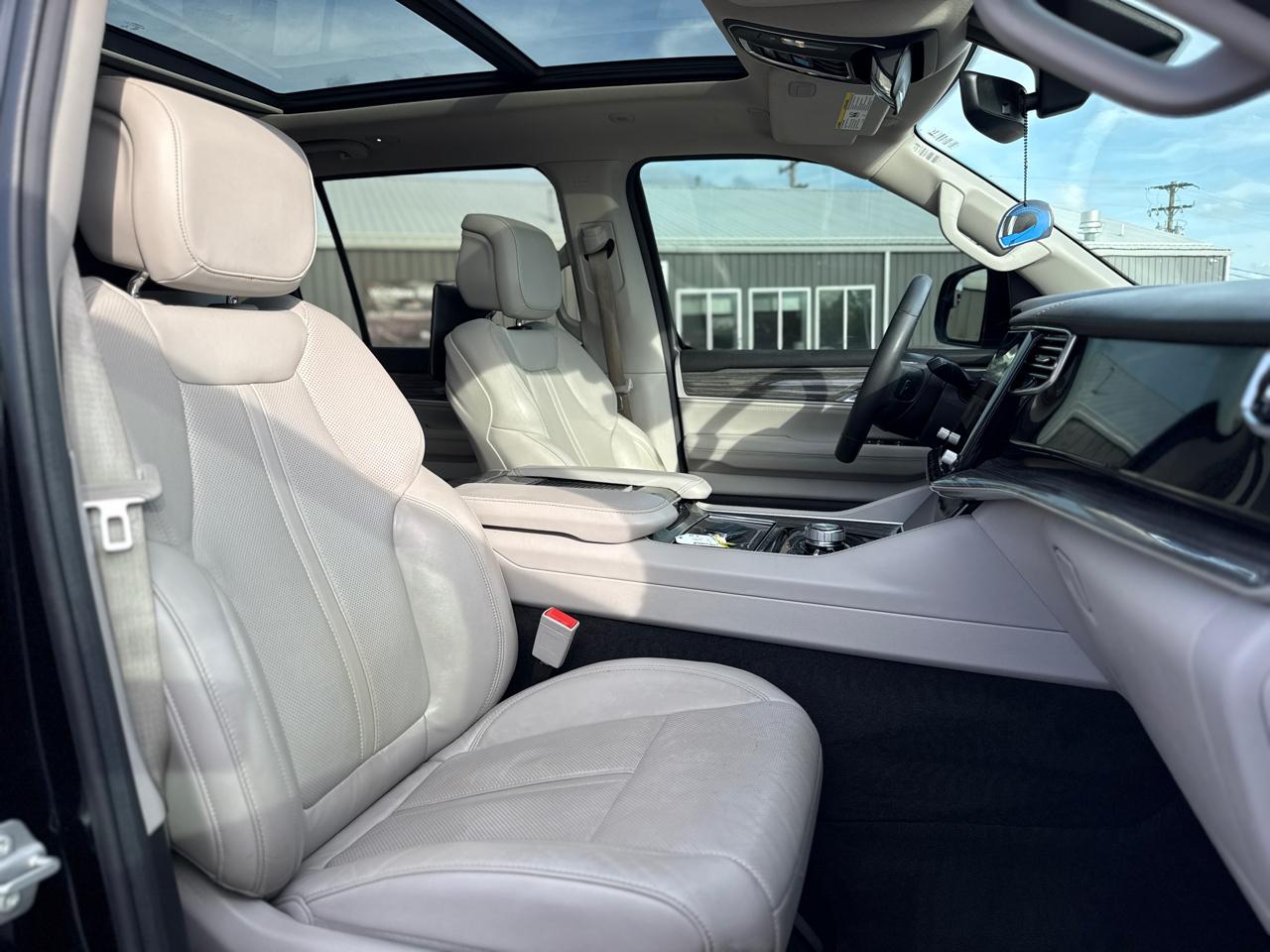 Jeep Wagoneer Series III 4WD 2022