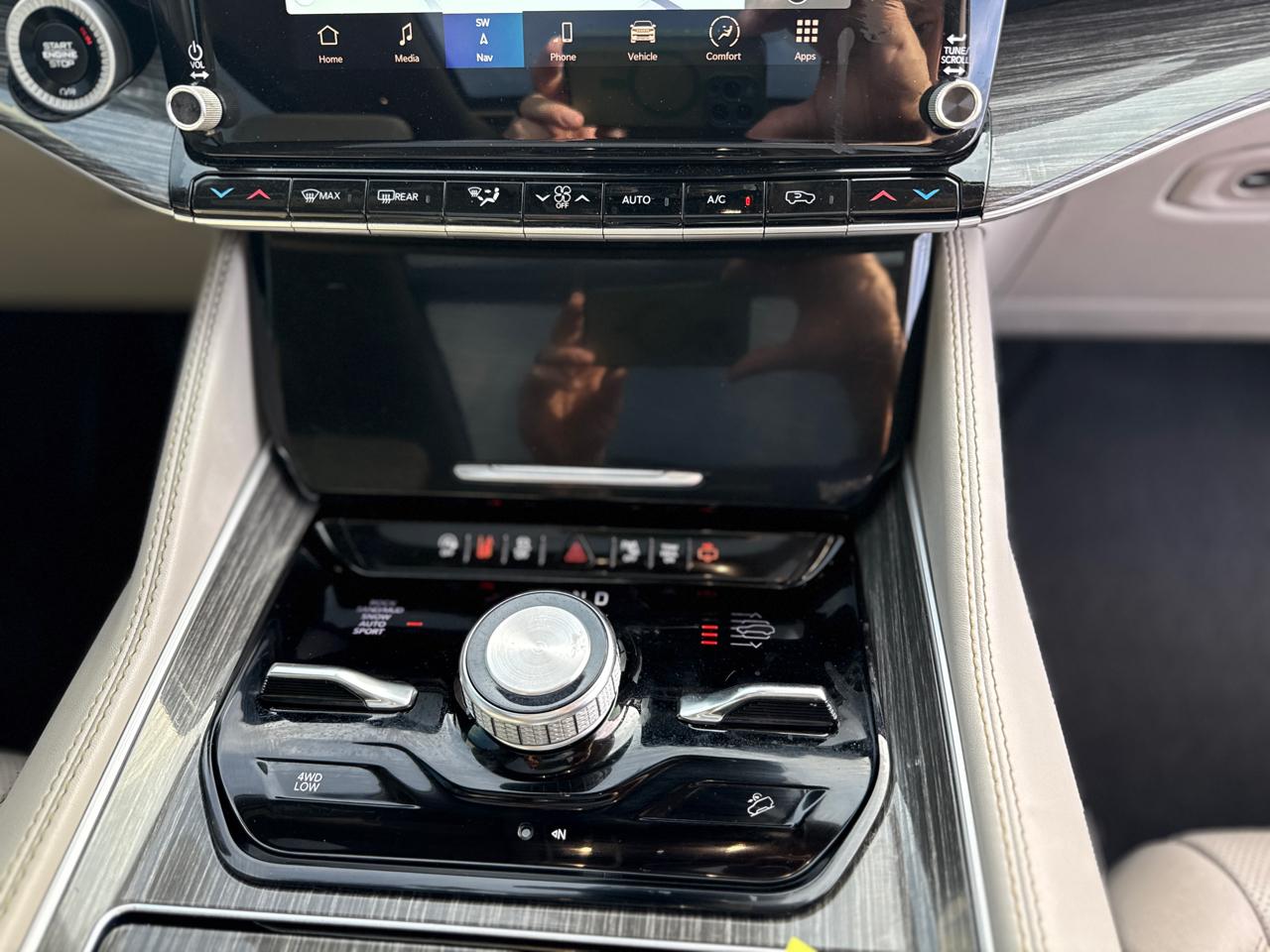 Jeep Wagoneer Series III 4WD 2022