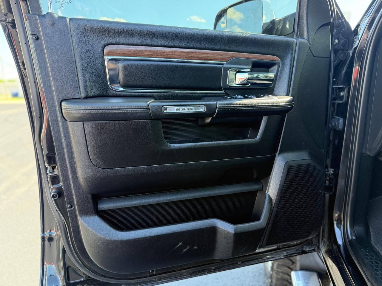 RAM 2500 Laramie Crew Cab SWB 4WD 2018