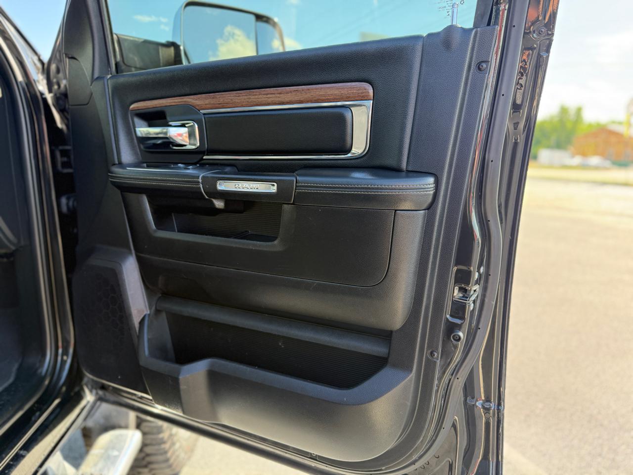 RAM 2500 Laramie Crew Cab SWB 4WD 2018