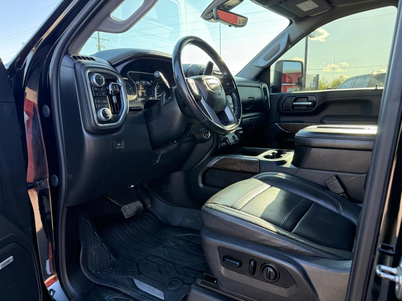 GMC Sierra 2500HD Denali Crew Cab 4WD 2020
