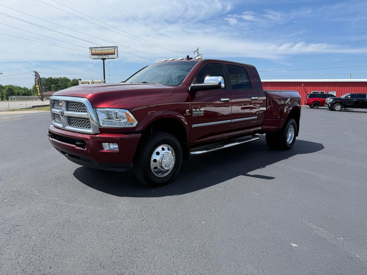RAM 3500 Laramie Mega Cab 4WD DRW 2017