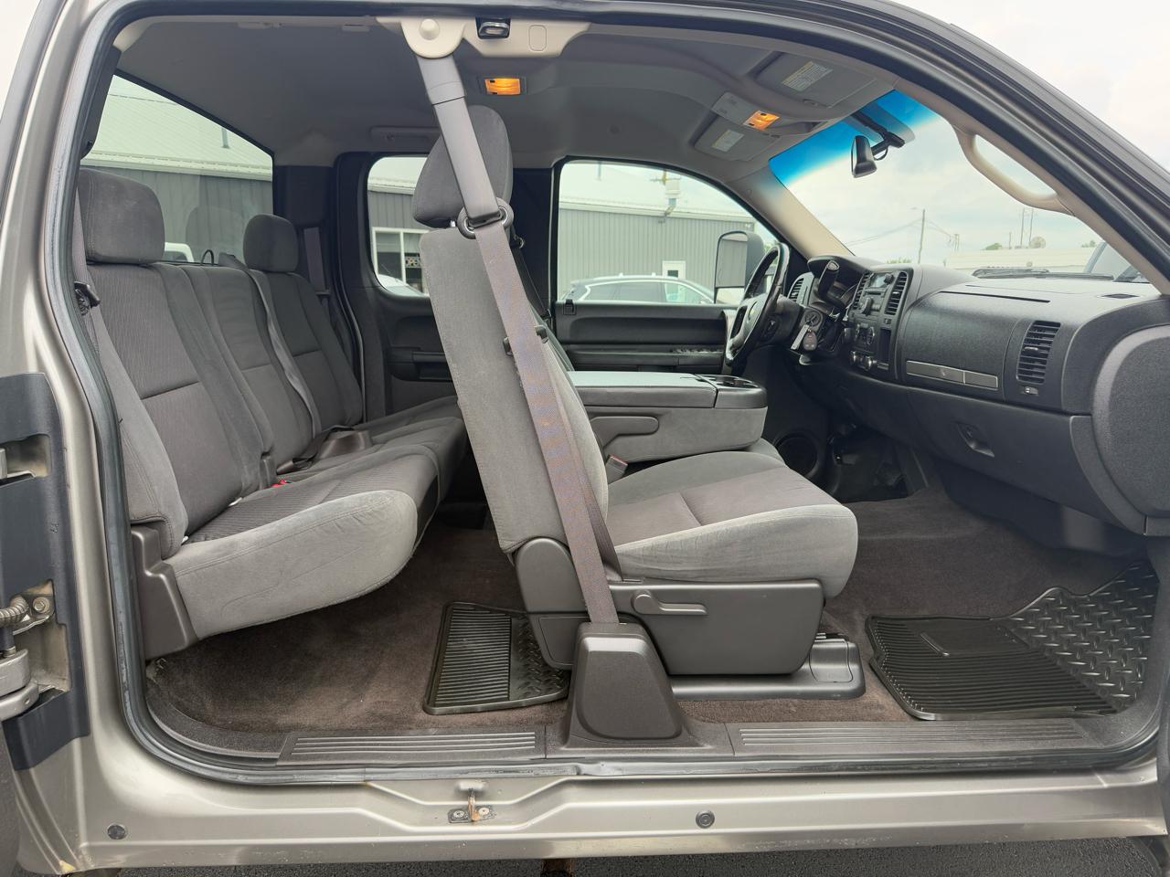 Chevrolet Silverado 2500HD 4WD Ext Cab 157.5" LT 2009
