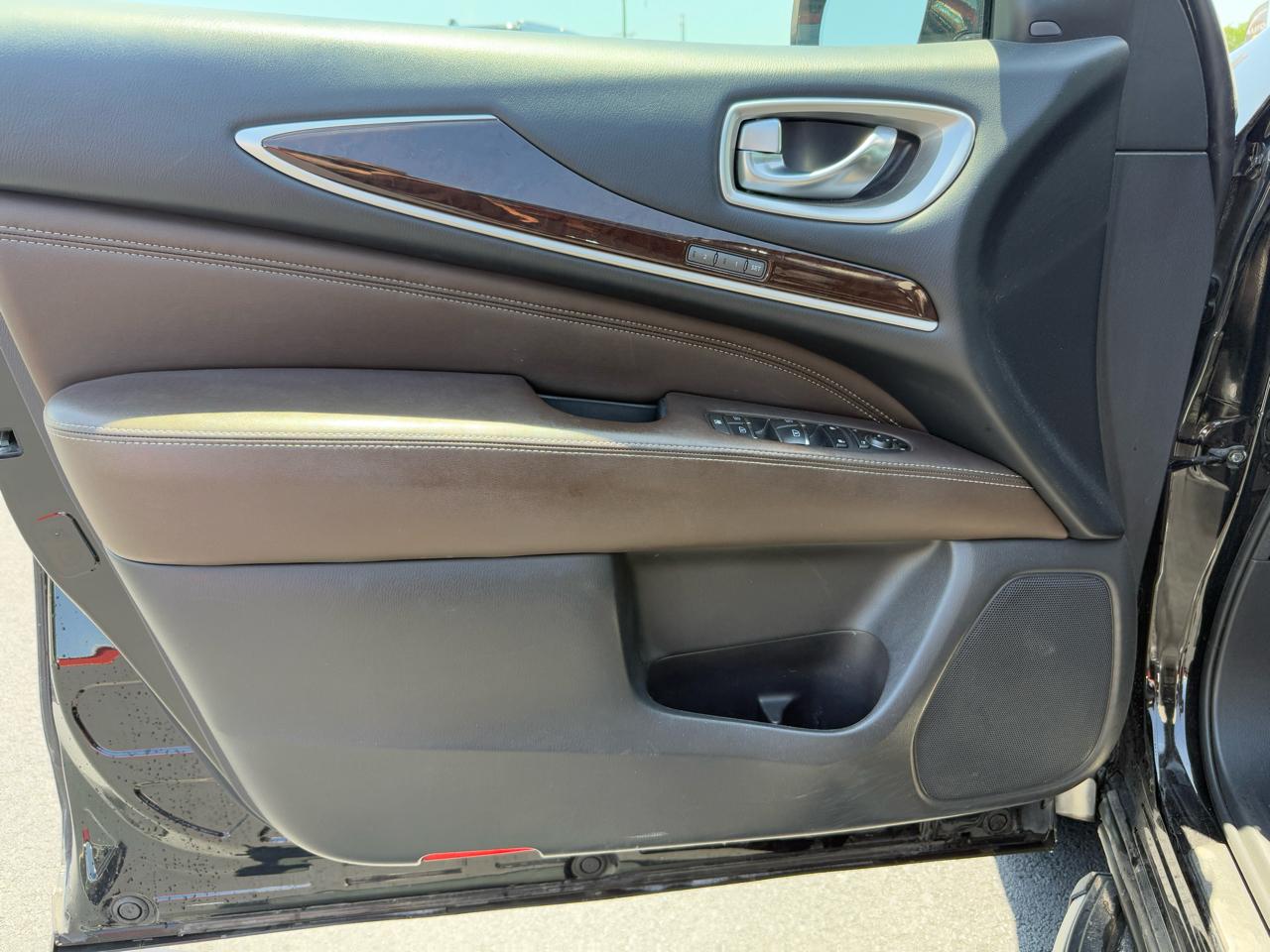 Infiniti QX60 Luxe 4D SUV AWD 2017