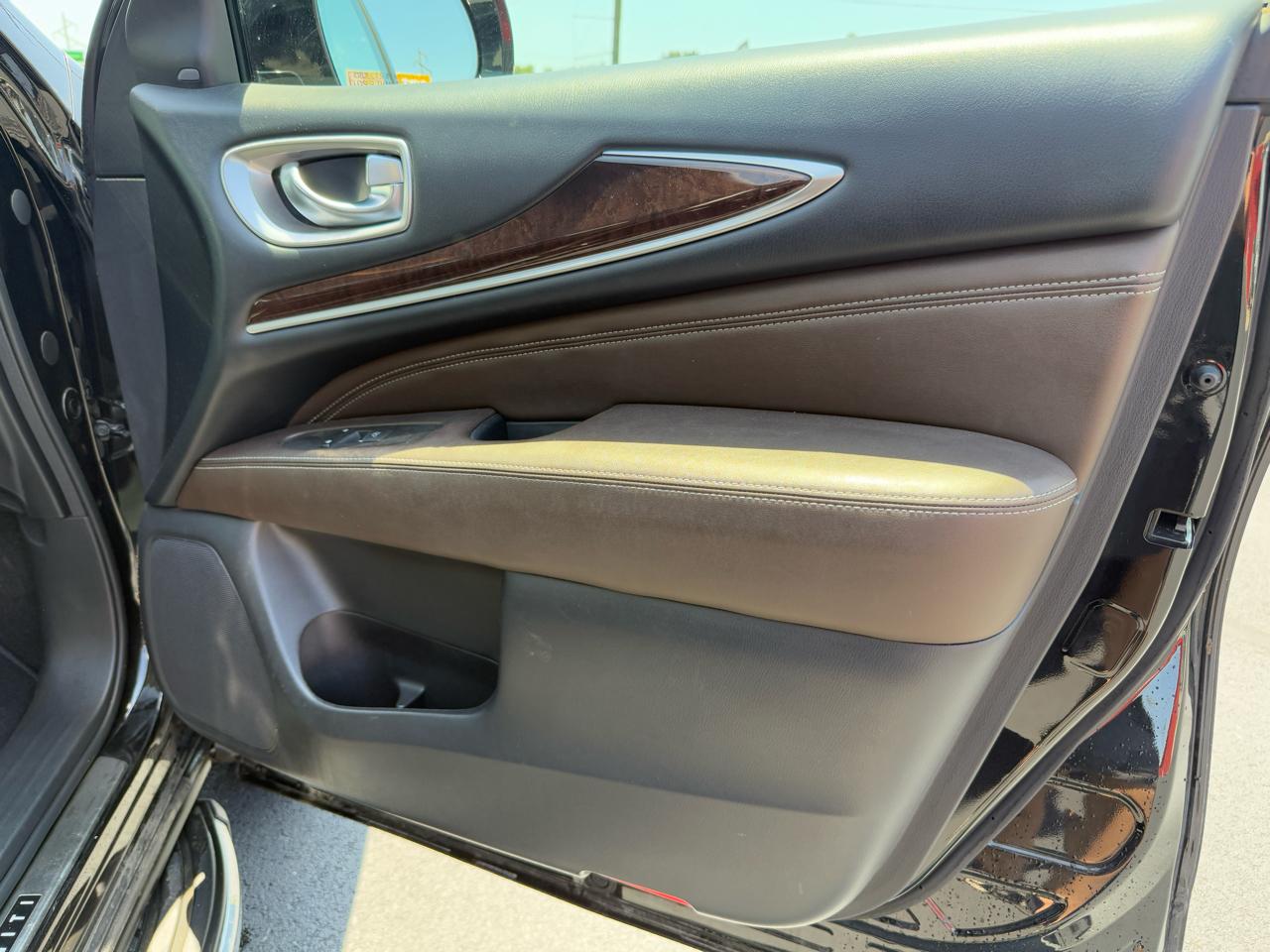 Infiniti QX60 Luxe 4D SUV AWD 2017