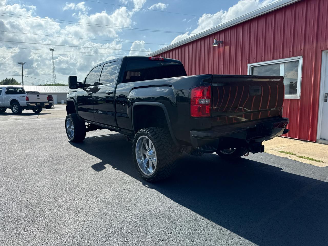 GMC Sierra 2500HD Denali Crew Cab 4WD 2015