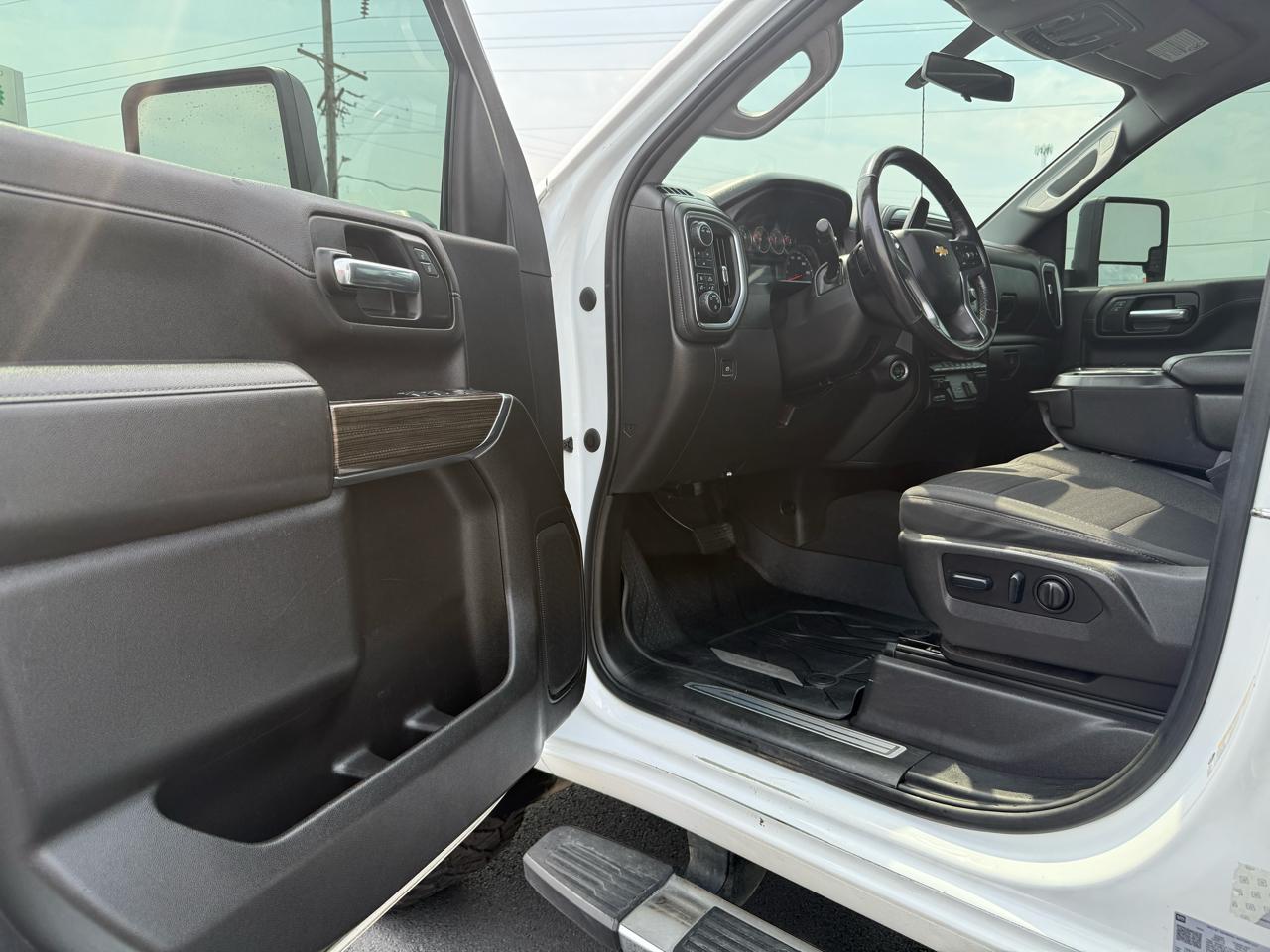 Chevrolet Silverado 2500HD 4WD Crew Cab 159" LT 2022