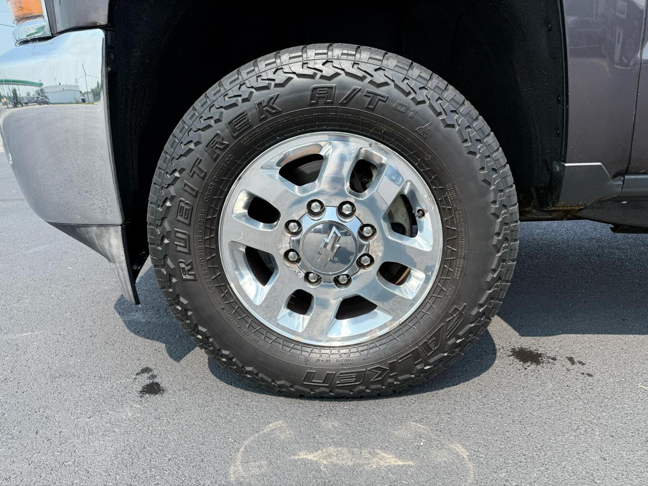Chevrolet Silverado 3500HD LT Crew Cab 4WD 2015
