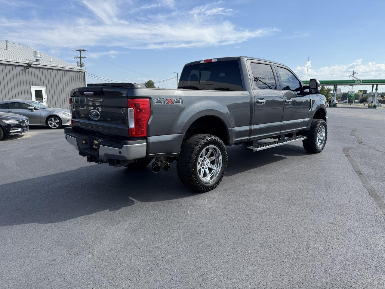 Ford F-250 SD Lariat Crew Cab 4WD 2017