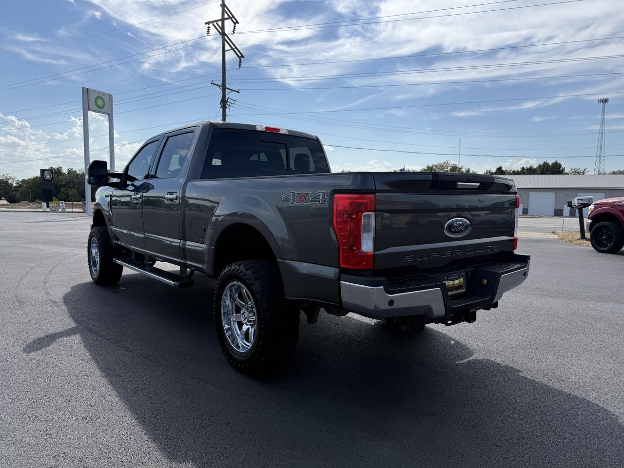 Ford F-250 SD Lariat Crew Cab 4WD 2017