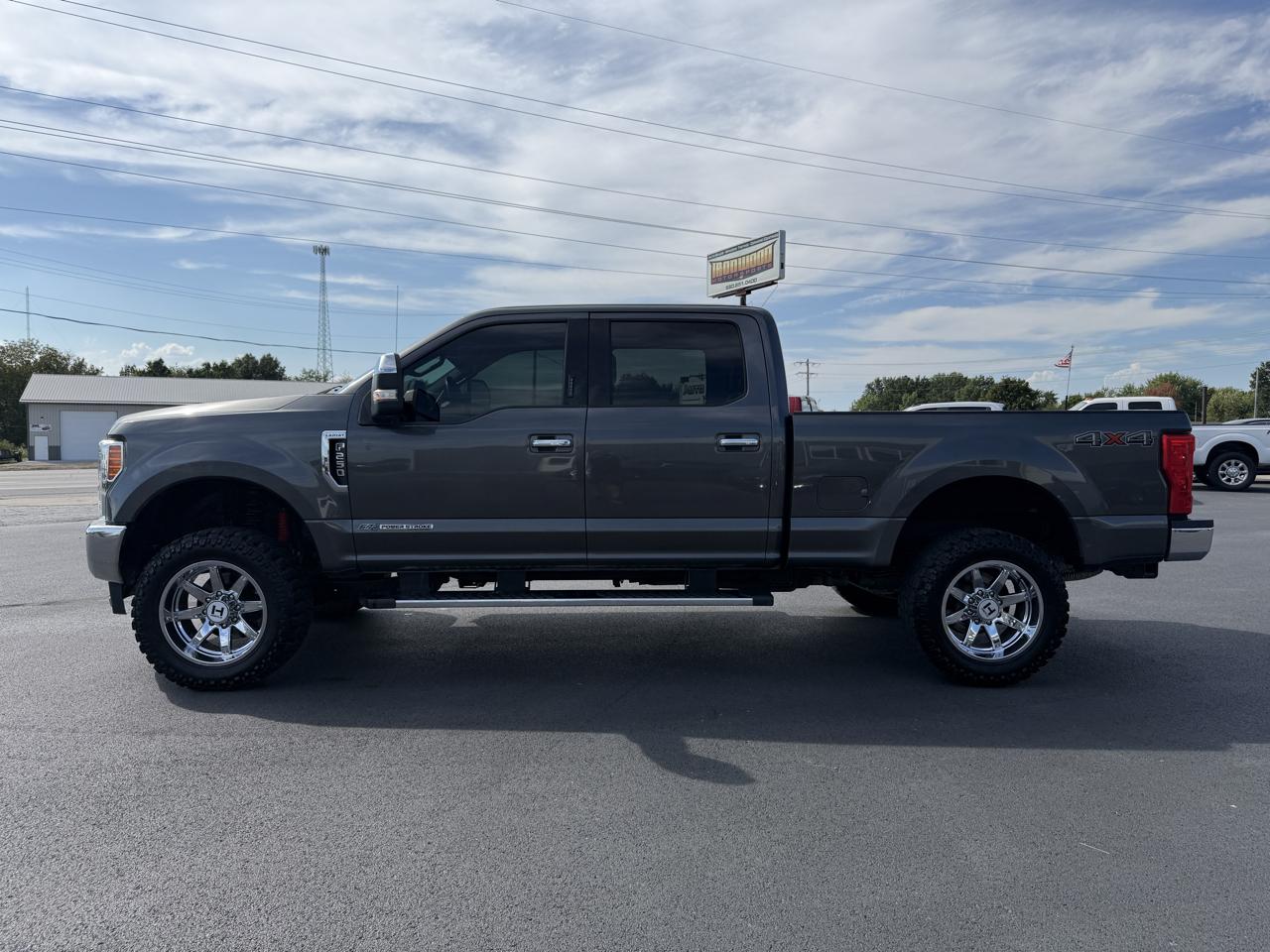 Ford F-250 SD Lariat Crew Cab 4WD 2017