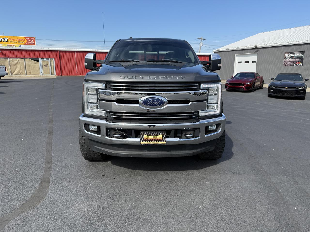Ford F-250 SD Lariat Crew Cab 4WD 2017