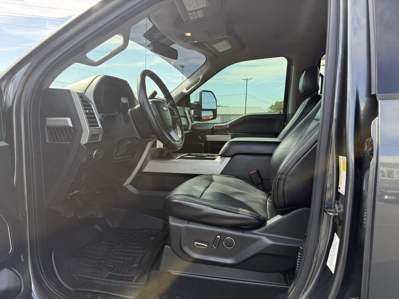 Ford F-250 SD Lariat Crew Cab 4WD 2017