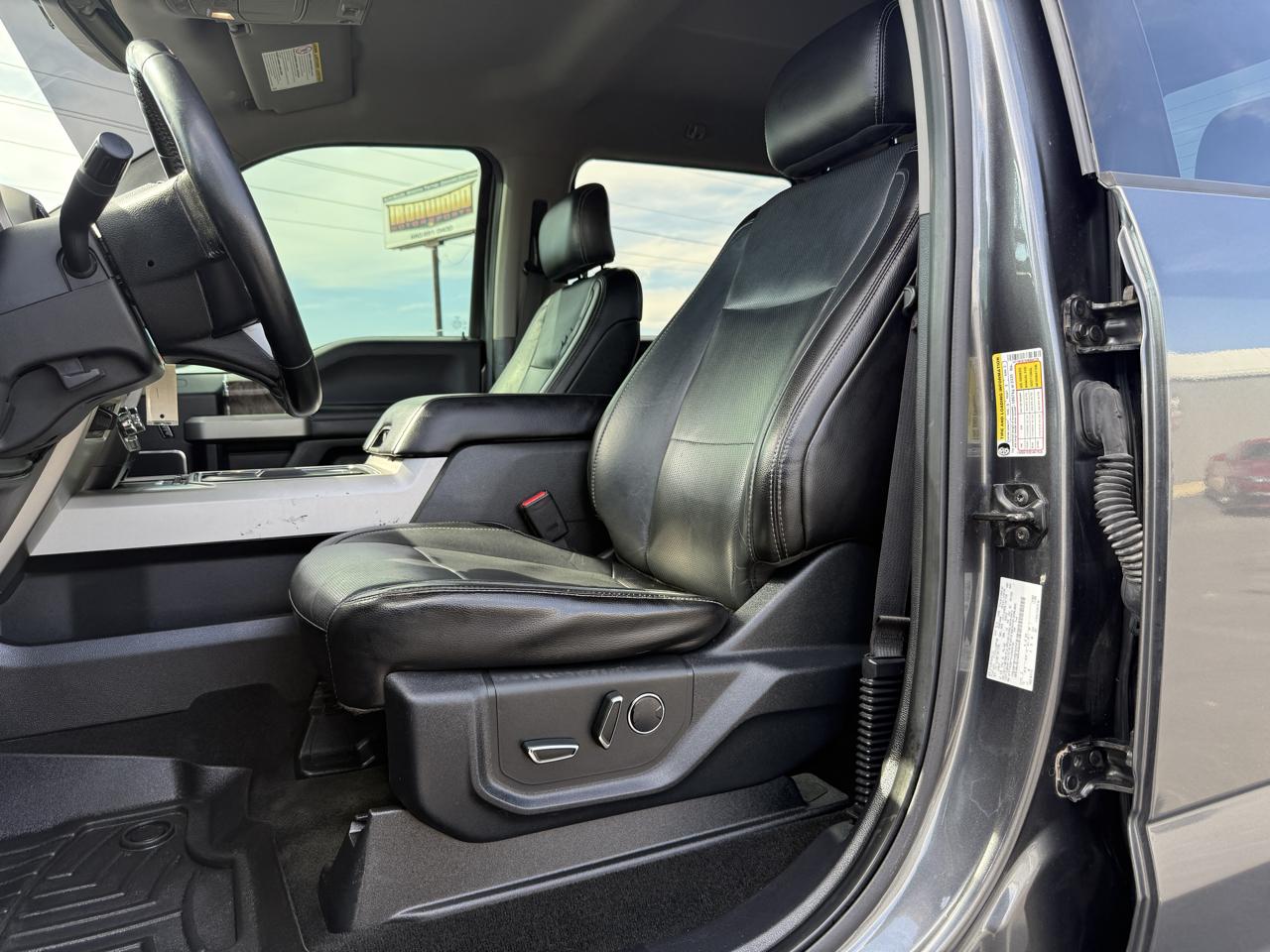 Ford F-250 SD Lariat Crew Cab 4WD 2017