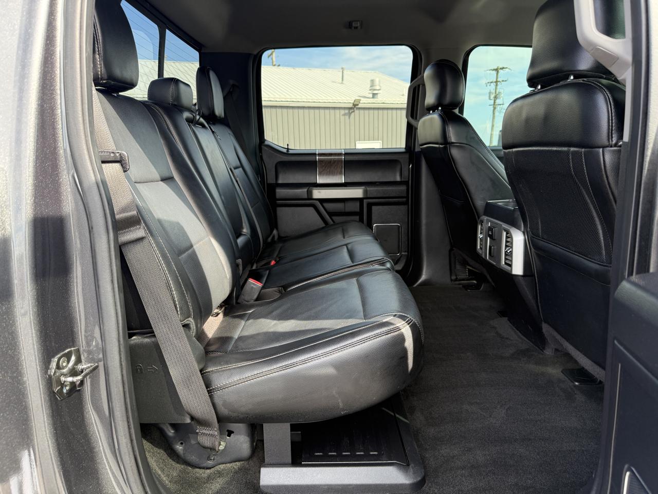 Ford F-250 SD Lariat Crew Cab 4WD 2017