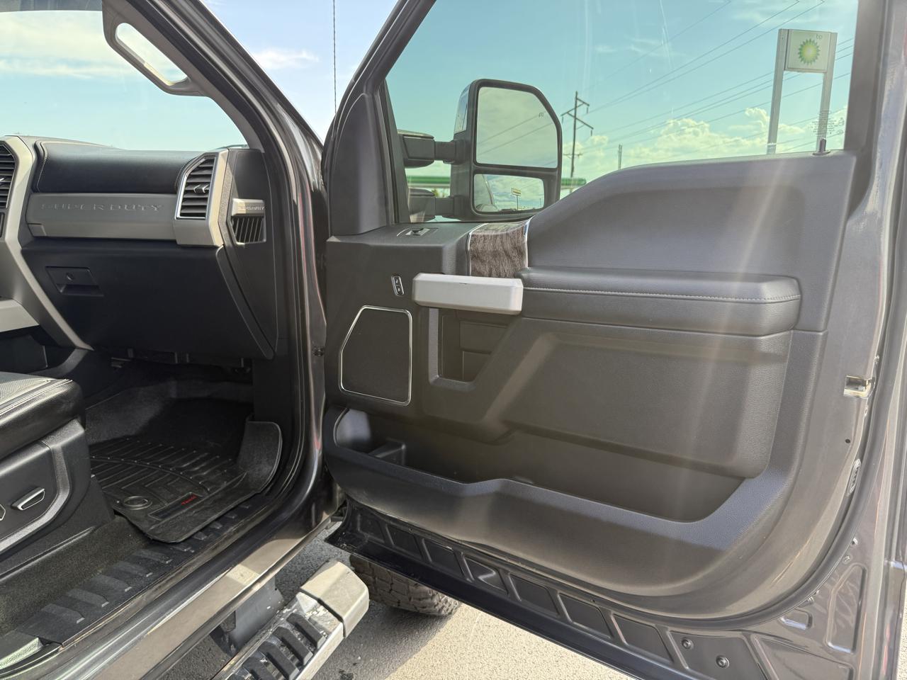 Ford F-250 SD Lariat Crew Cab 4WD 2017
