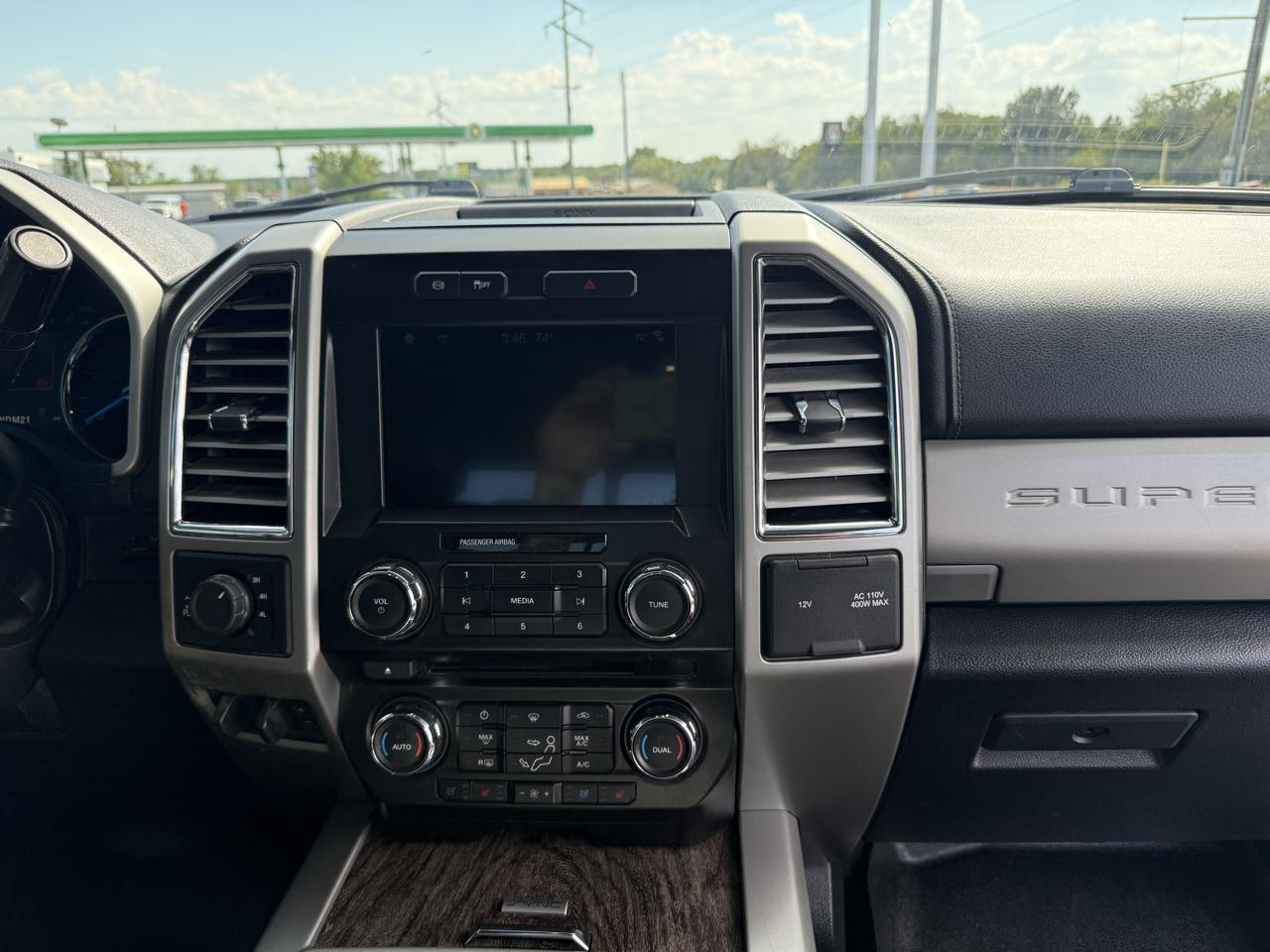 Ford F-250 SD Lariat Crew Cab 4WD 2017