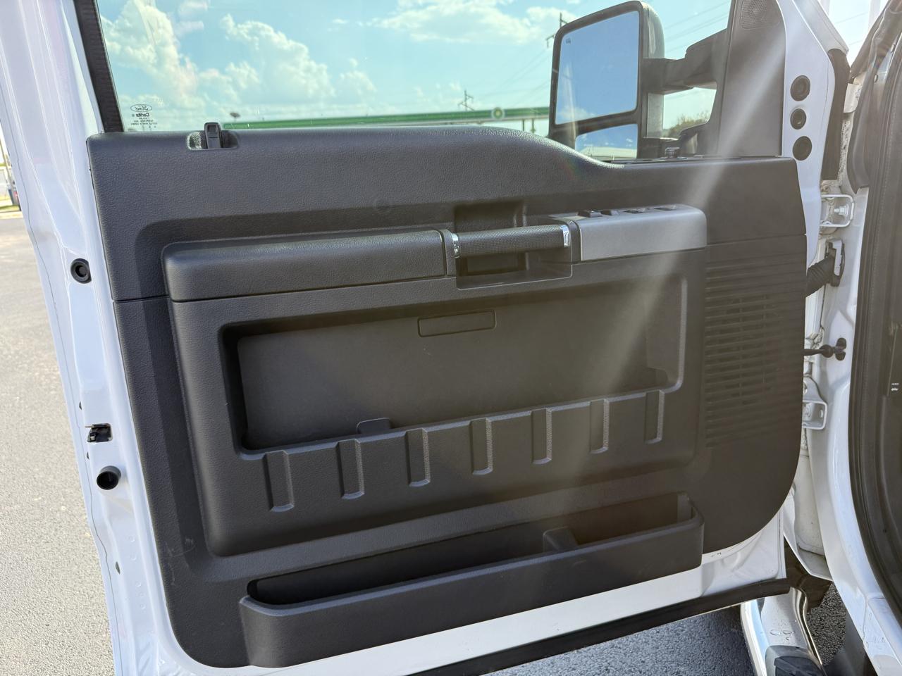 Ford F-350 SD Lariat Crew Cab 4WD 2013