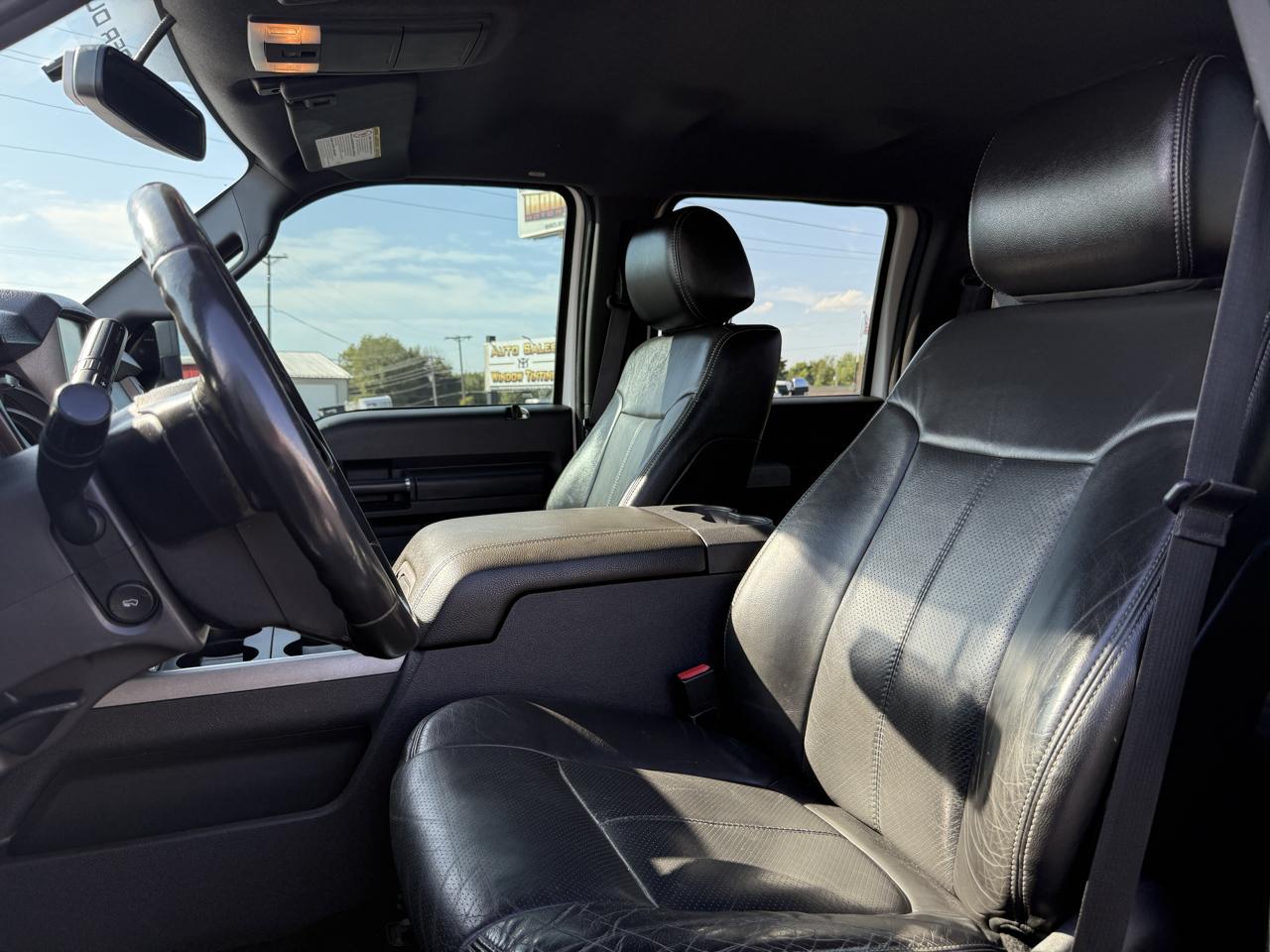Ford F-350 SD Lariat Crew Cab 4WD 2013