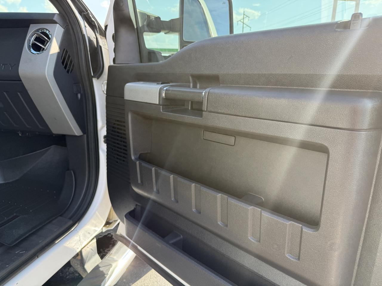 Ford F-350 SD Lariat Crew Cab 4WD 2013