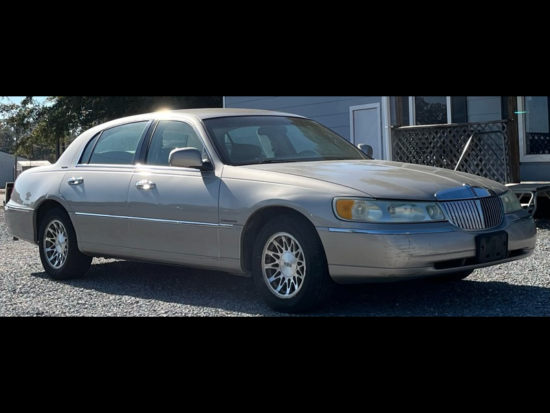 2001 Lincoln Town Car Signature