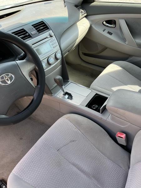 Toyota Camry SE 6-Spd MT 2010