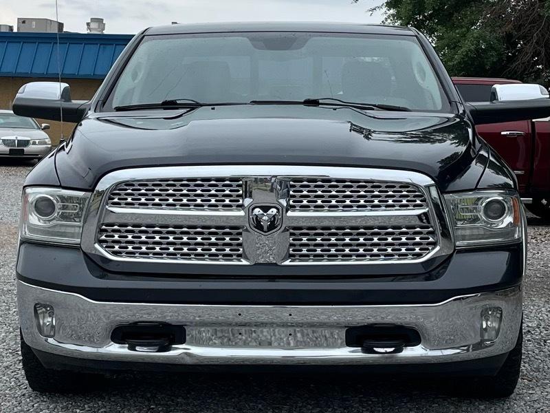 RAM 1500 Laramie Crew Cab SWB 4WD 2015