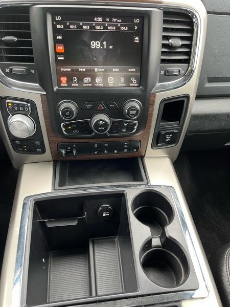 RAM 1500 Laramie Crew Cab SWB 4WD 2015