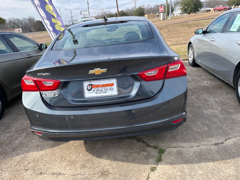 Chevrolet Malibu  2021