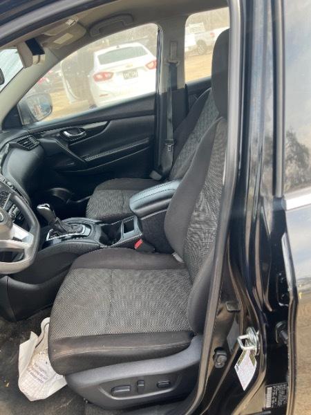 Nissan Rogue Sport  2020