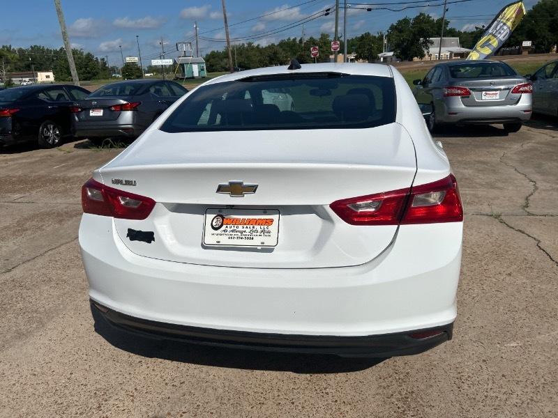 Chevrolet Malibu  2023
