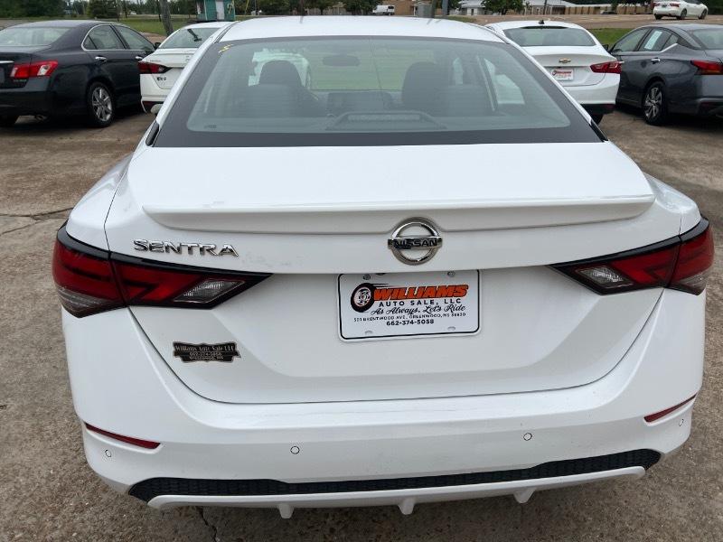 Nissan Sentra  2020