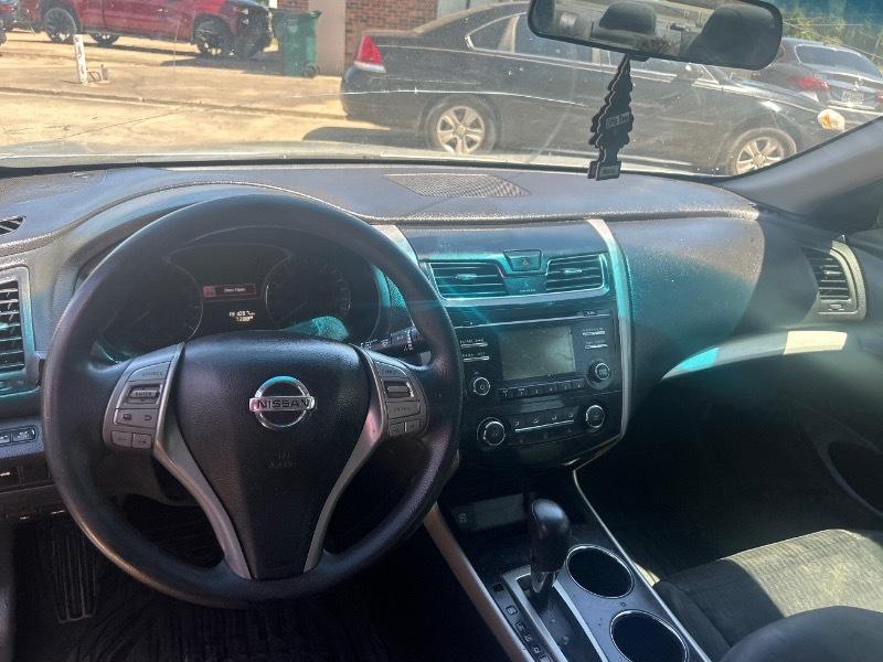 Nissan Altima  2015