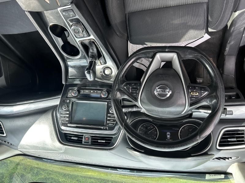 Nissan Maxima  2017