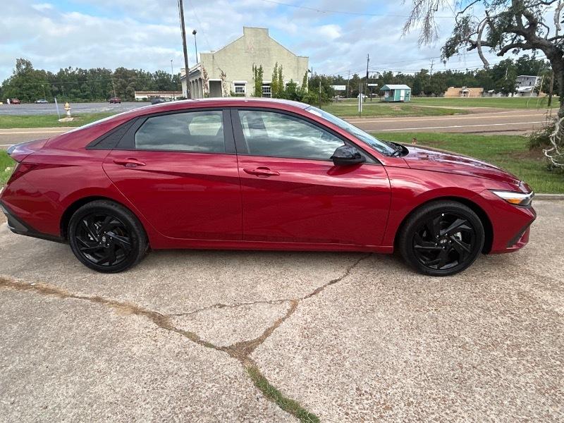 Hyundai Elantra  2026