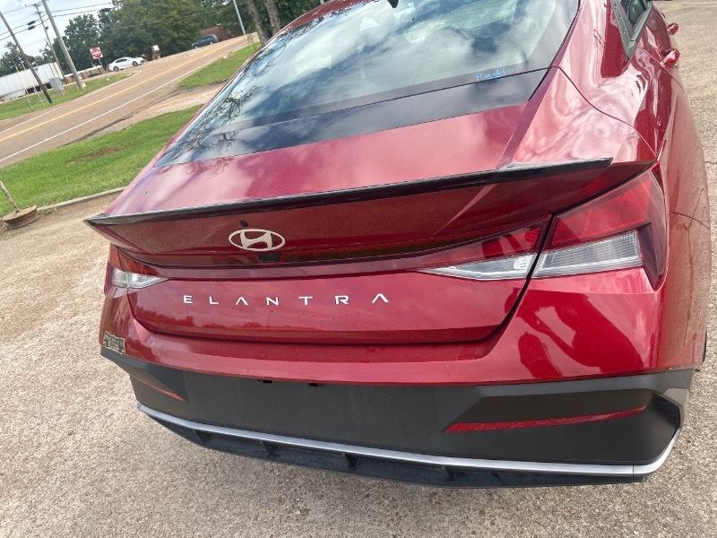 Hyundai Elantra  2026